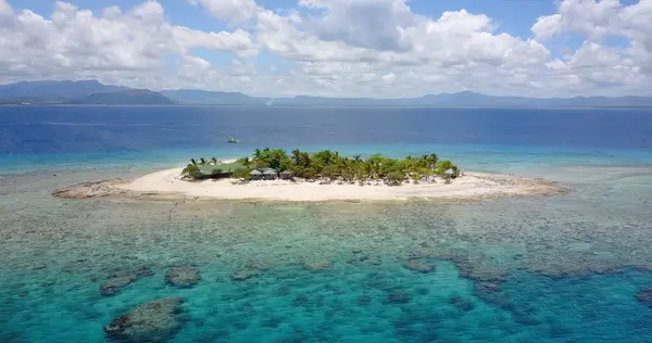 South Sea Island, Fiji