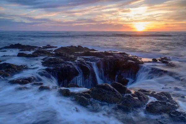 Thor's Well, OR, USA